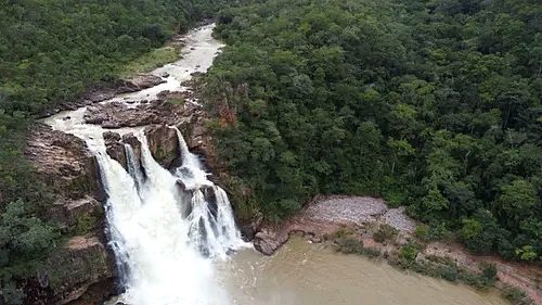 Fazenda de 1.210 Hectares com potencial agropecuário e turístico - foto 4