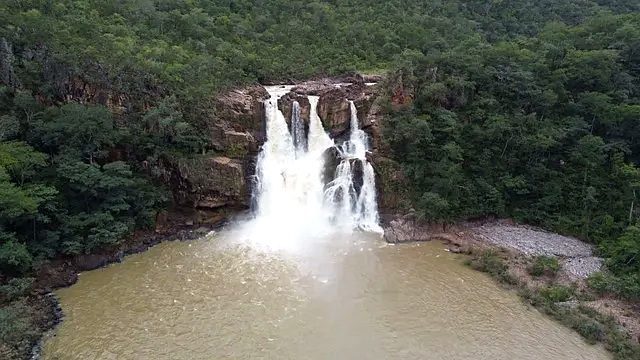 Fazenda de 1.210 Hectares com potencial agropecuário e turístico - foto 9